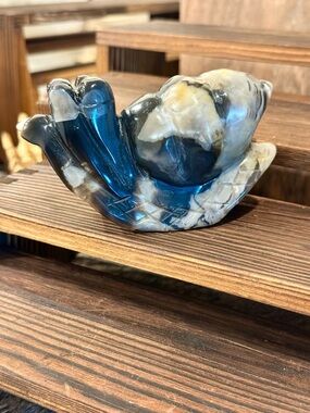 Volcano agate snail carving